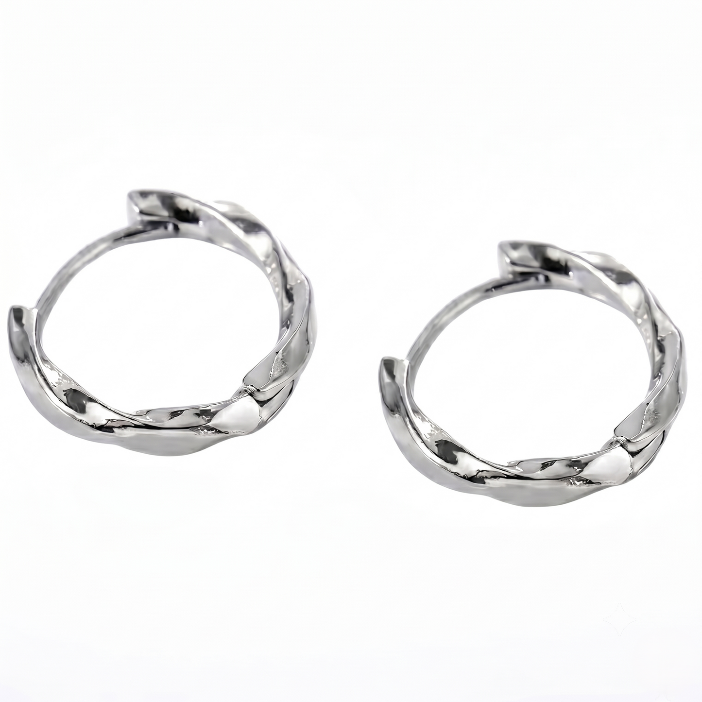 ツイスト メビウス フープピアス