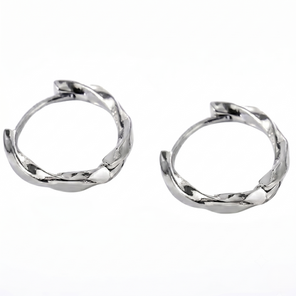 ツイスト メビウス フープピアス