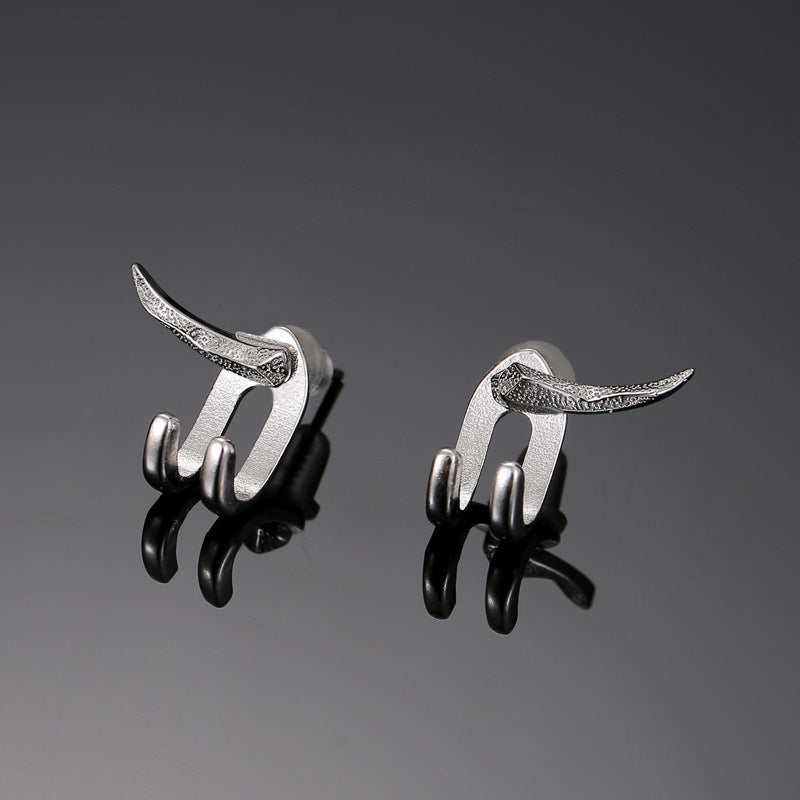 パンキッシュスタッドピアス