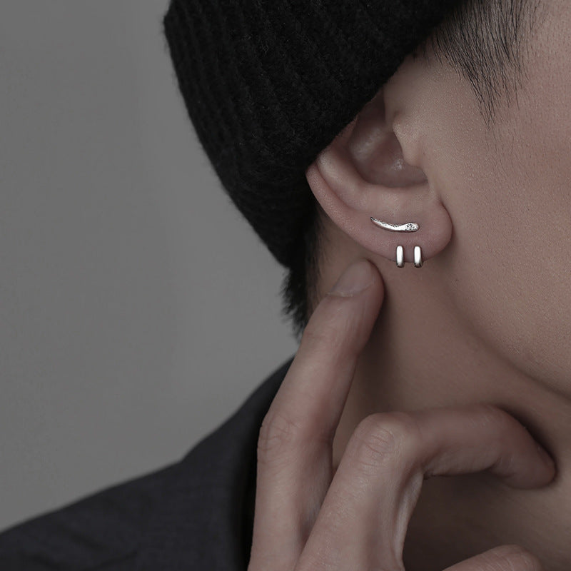 パンキッシュスタッドピアス