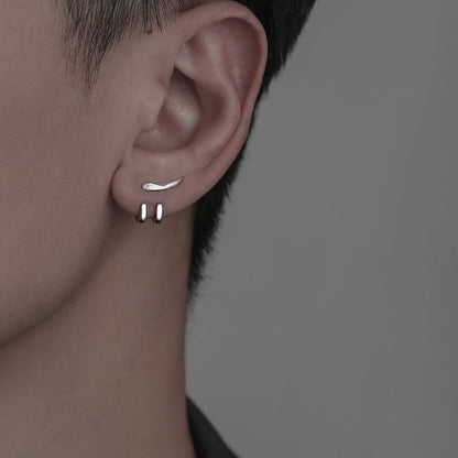 パンキッシュスタッドピアス